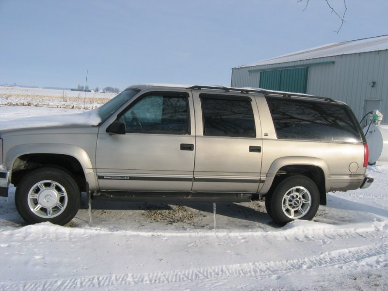 98 Suburban 001.JPG