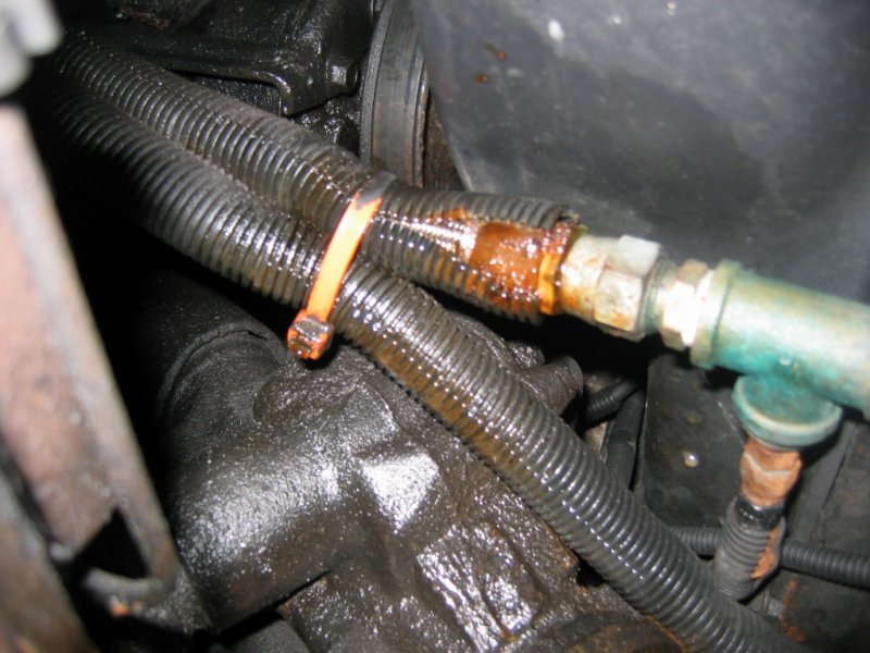 1995 Tahoe oil line leak 002.JPG