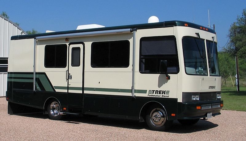 A. 1996 24' Safari Motorhome.jpg